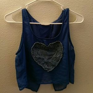 Blue cropped mesh style shirt